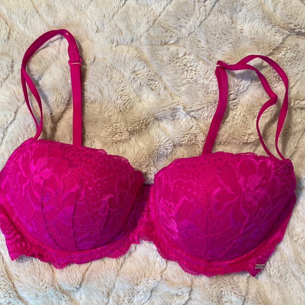 Victoria’s Secret pink push-up bra